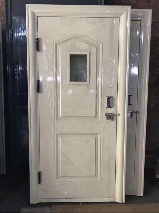 沙雅学校教室门 沙雅学校教室门