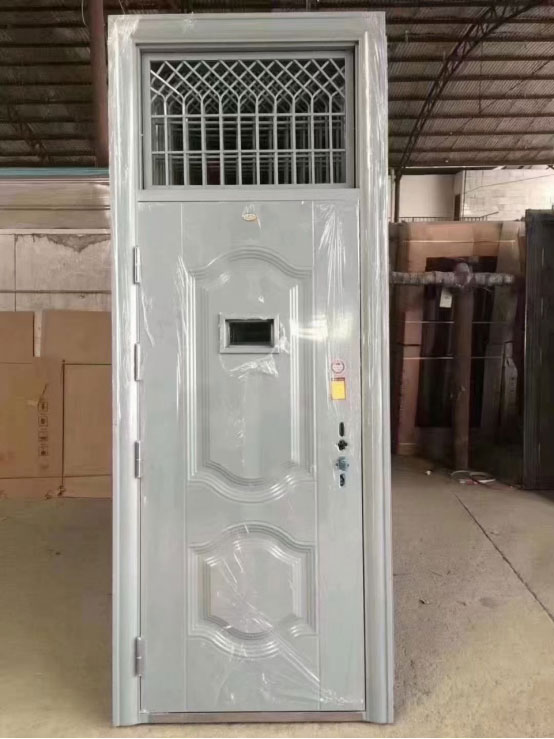 沙雅学校教室门 沙雅学校教室门