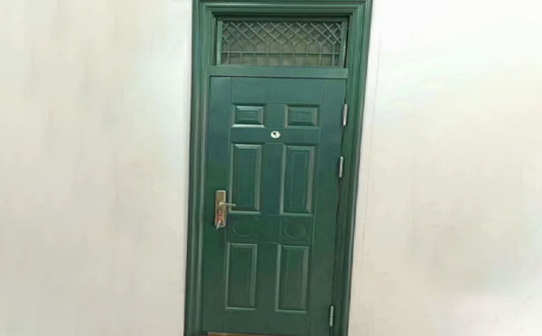 沙雅学校教室门